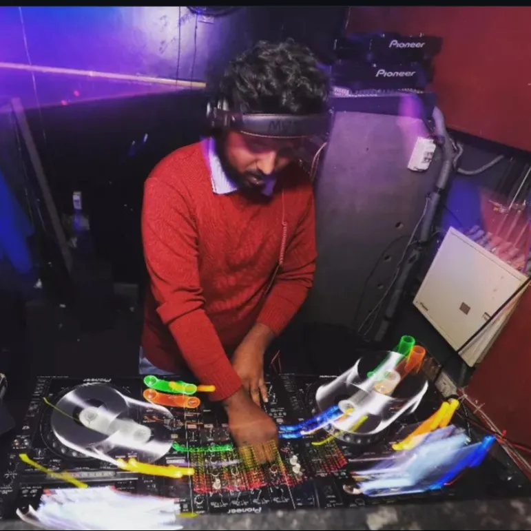 Dj
