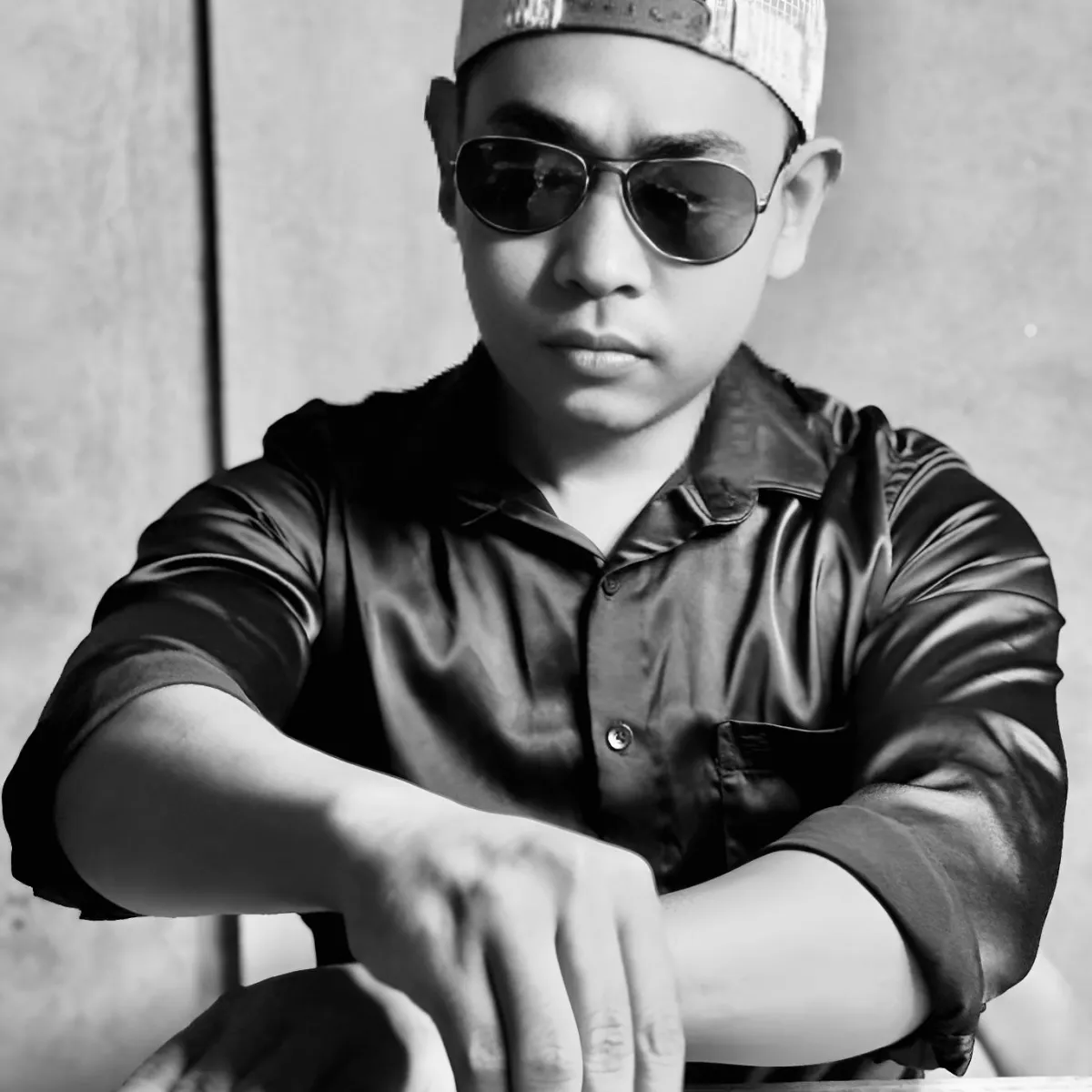 DJ