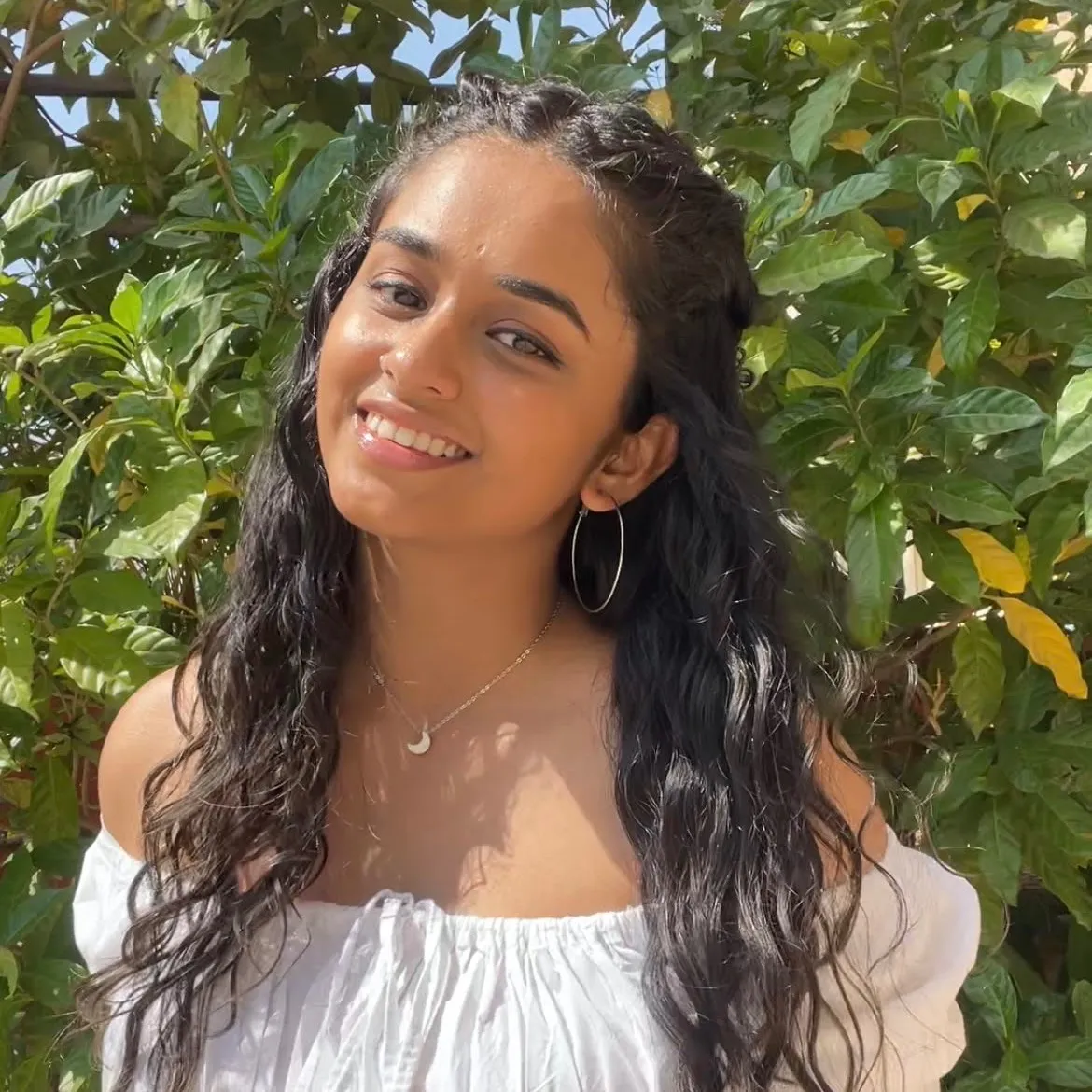 Model with Wavy/Curly Hair 