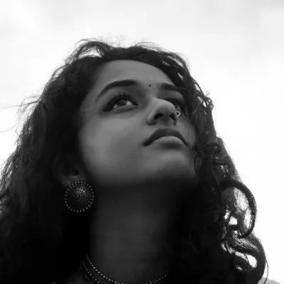 Model with Wavy/Curly Hair 