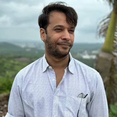 Actor, writer, theatre maker, acting coach, voice over artist