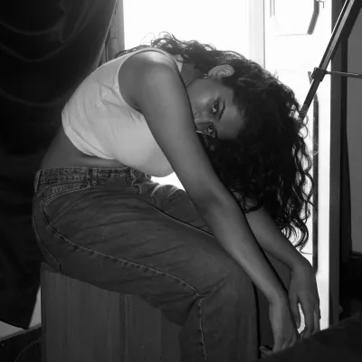 Model with Wavy/Curly Hair 
