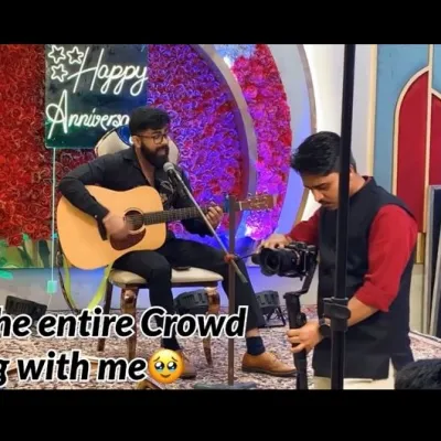 Singer, Guitarist & A Pianist