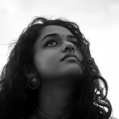 Model with Wavy/Curly Hair 