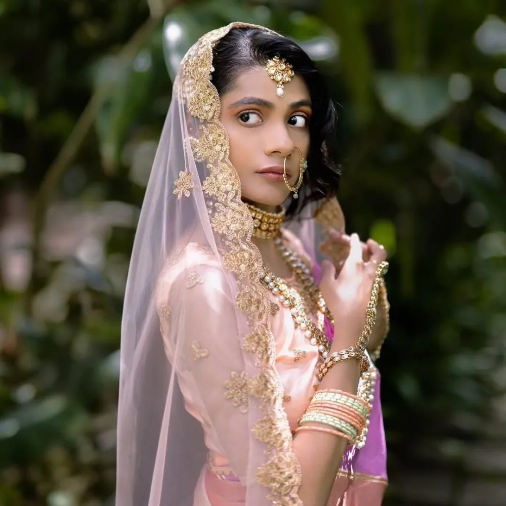 MODEL- Fashion and Jewellery 